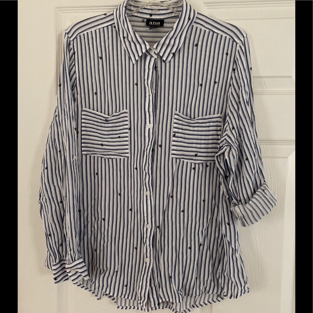 a.n.a. button down “bee” shirt with long sleeves